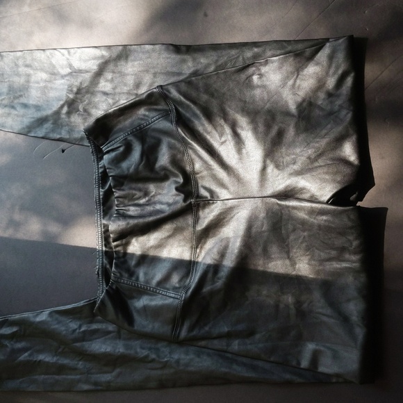 Wilfred Free Daria Faux Leather Leggings - Picture 2 of 6